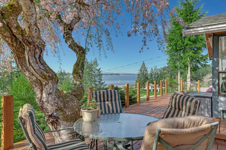 Sold Herron Island Getaway — Michael Duggan Homes