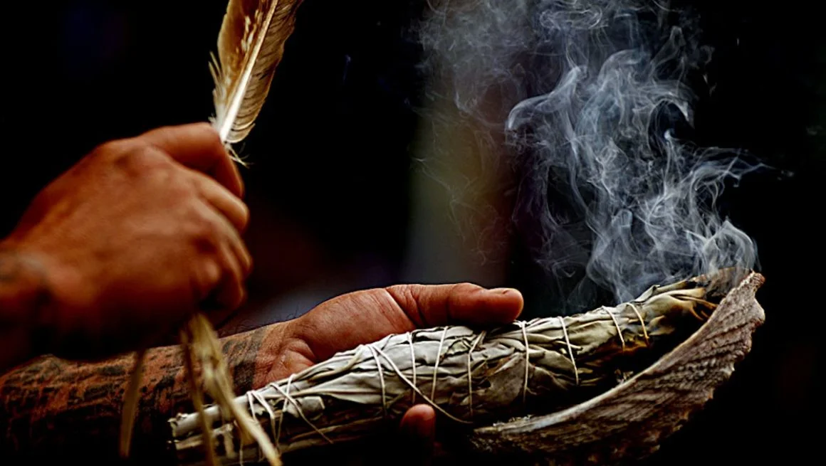 The-Art-of-Smudging-1160x655.jpg