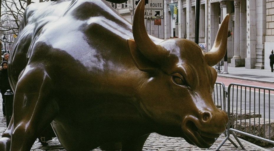 How Correlation-Based Market States Predict Financial Crises and Improve Portfolio Risk Control