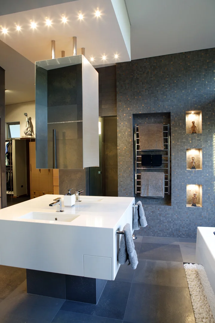 054 WEST LEEDERVILLE RESIDENCE 2009 (39).jpg