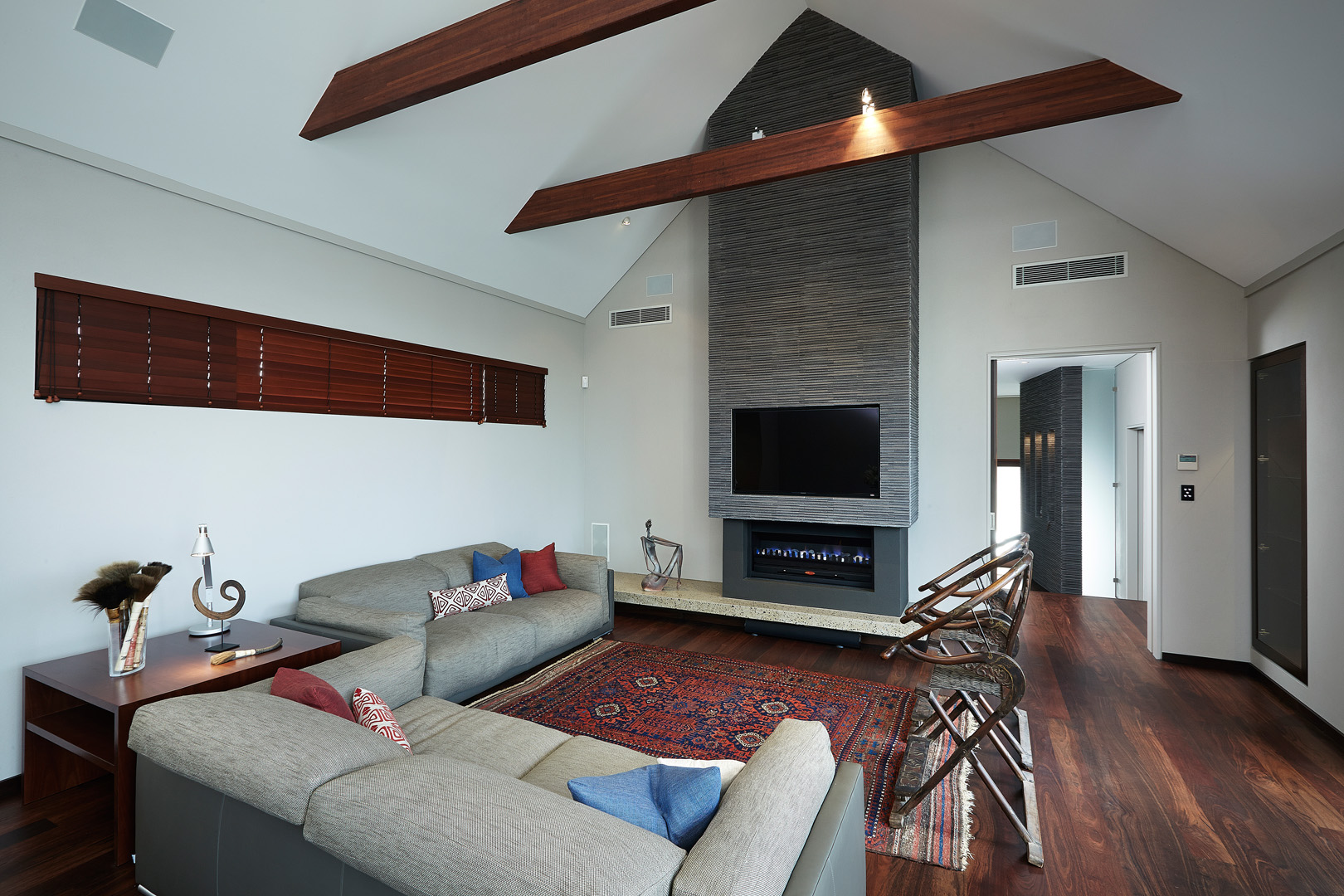 069 WEMBLEY RESIDENCE 2012 (16).jpg