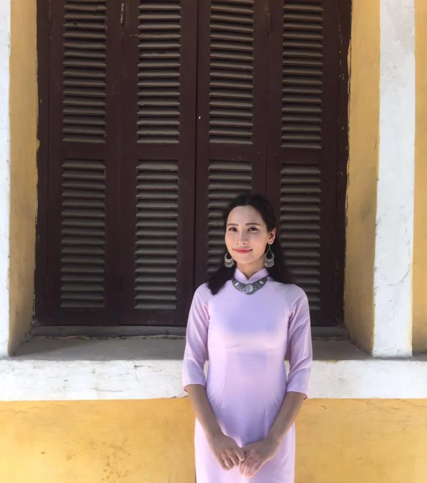 Kim Maii, hay Emilia de Paz năm nay 24 tuổi và là thành viên nhóm Ruby Model. Kim Maii, aka Emilia de Paz is 24, She is a performer of transgender group Ruby Model