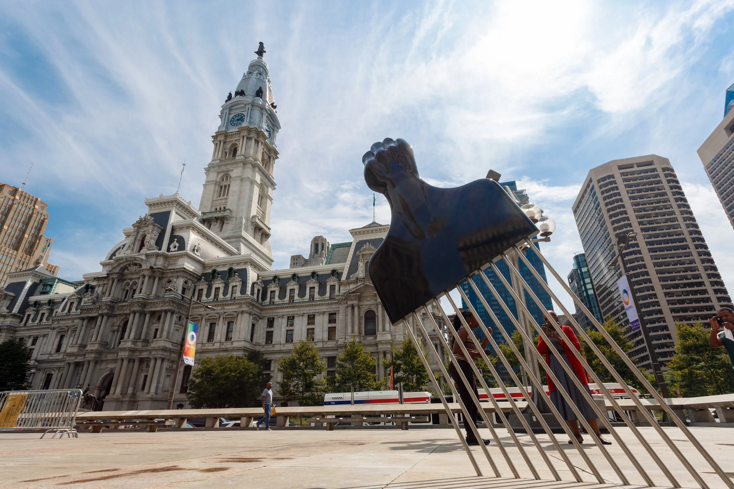 Hank Willis Thomas, All The Power to All the People , Monument Lab (Photo: Steve Weinik/Mural Arts Philadelphia)
