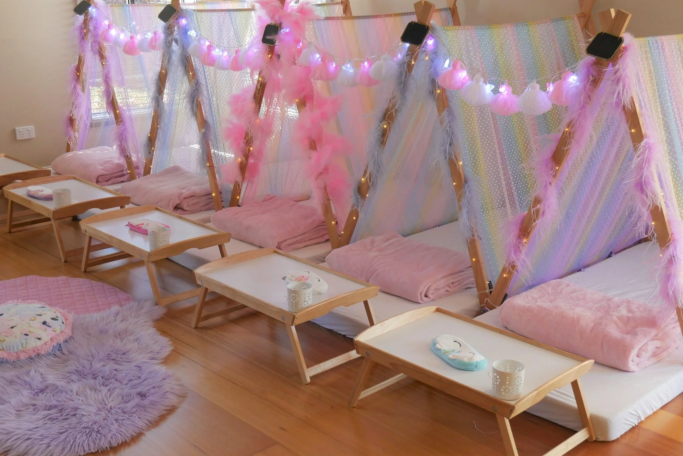 Unicorns Love  5.1.JPG