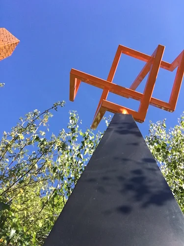 Mclaren-Bespoke sculptures