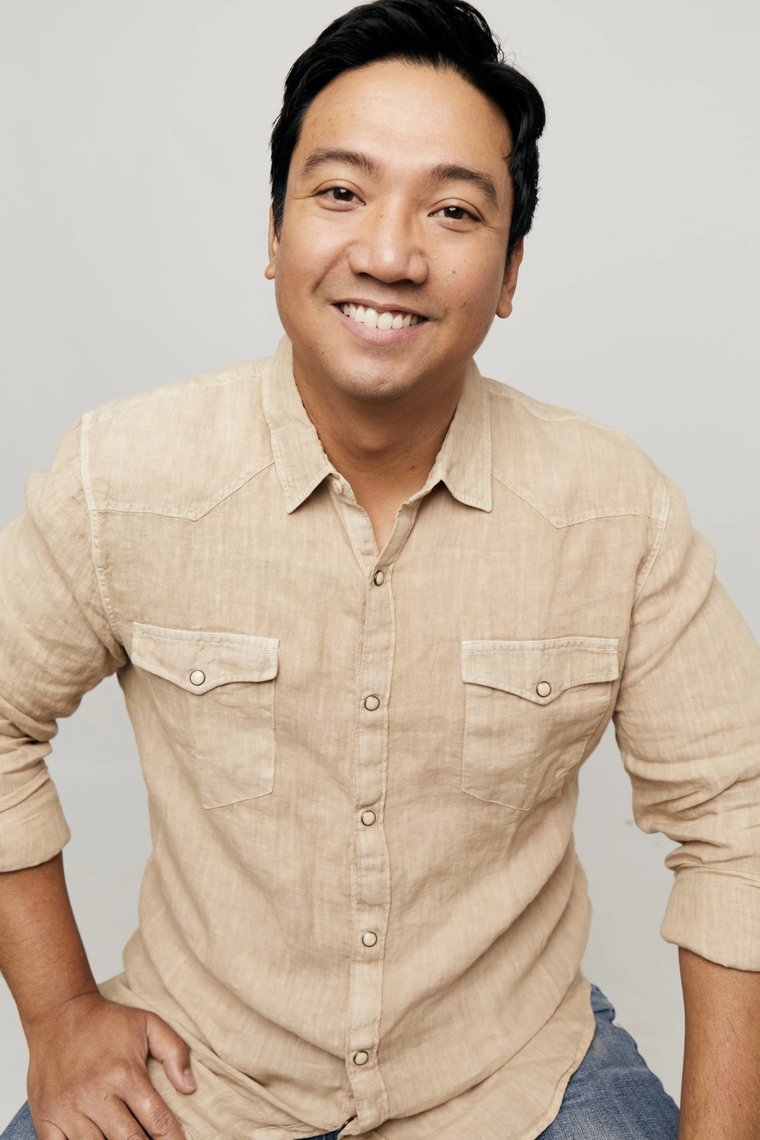 Uncropped Commercial Headshot 2023.jpeg