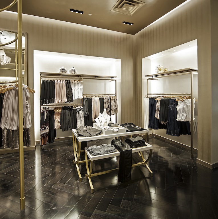 Cache Fashion Show Mall - Image 013 small_905.jpeg