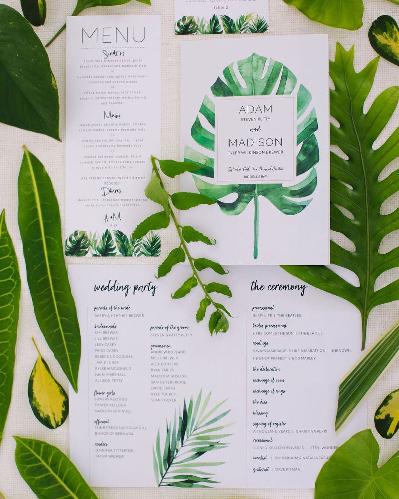 Can't get enough of M + A's wedding paper-suite.
You know how we do with @lemoncello_design 
📷 @meredithphoto