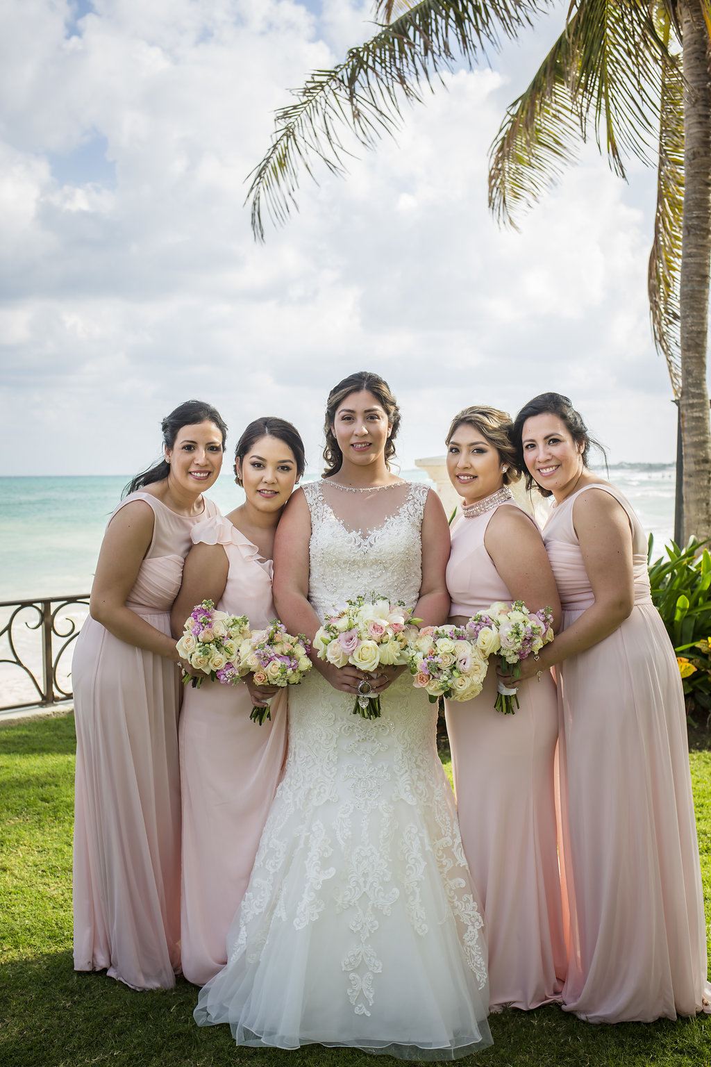 yesica-jose-beach-wedding-Villa-La-Joya--Playa-del-carmen-01--15.jpg