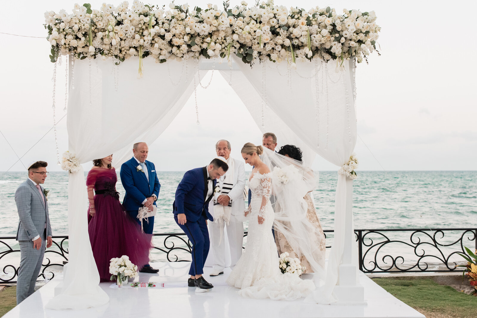 Playa-del-Carmen-Jewish-Wedding-at-Villa-la-Joya-Amor-Amor-Weddings-056.JPG