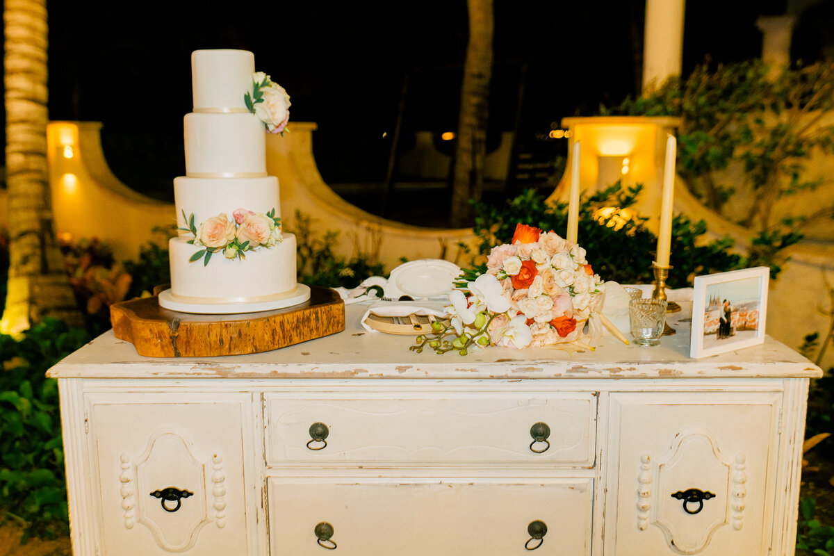 2021-Wedding-Cake-Trends-Villa-la-Joya-Weddings-007.JPG