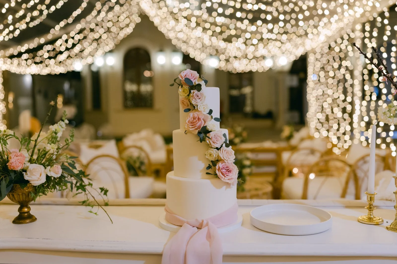 2022 Wedding Cake Trends We’d Like to See More Of