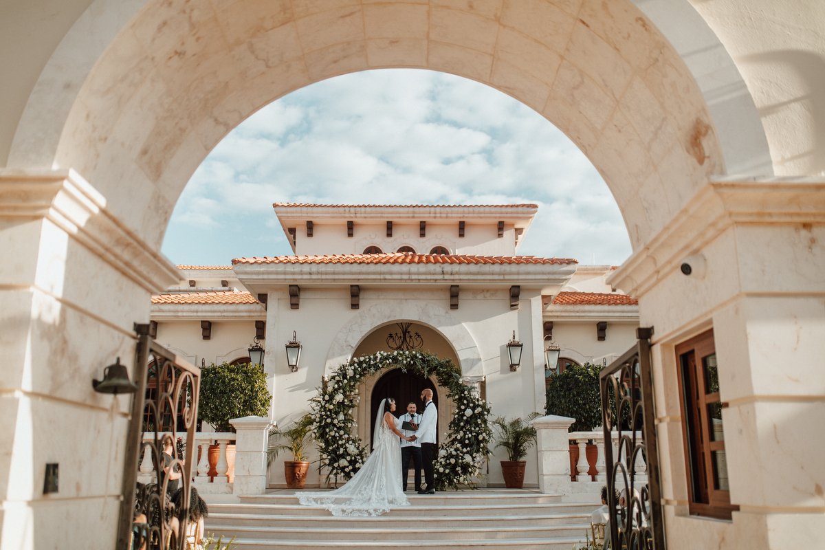 Why choose a private villa wedding in Mexico? 