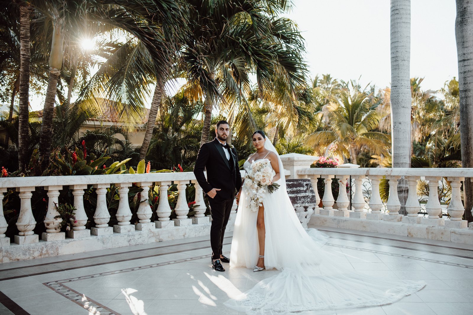 SPECTACULAR-MEXICO-DESTINATION-WEDDING-AT-VILLA-LA-JOYA-A-S-034.JPG