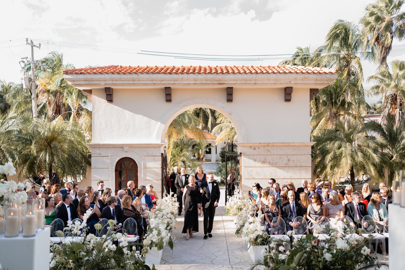Stunning-Modern-Formal-Wedding-in-Mexico-Villa-La-Joya-M-L-034.JPG