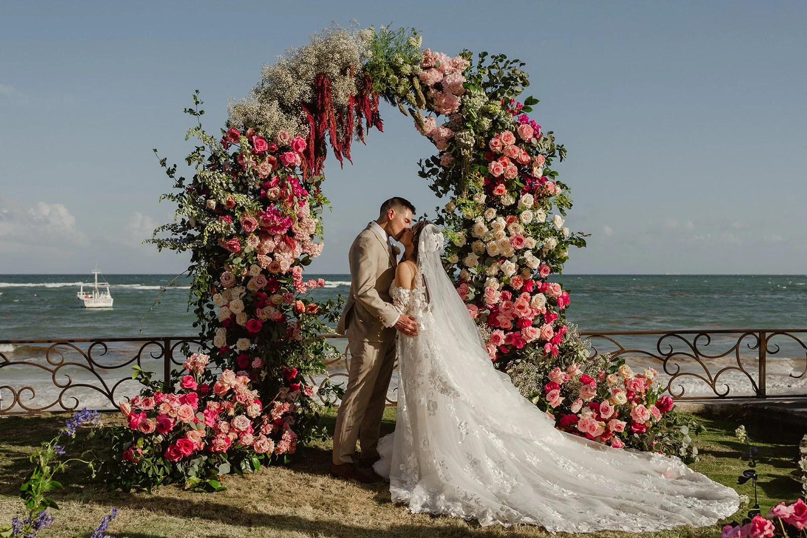 Diana&Fernando. Weddind.day-Amare-348.jpg