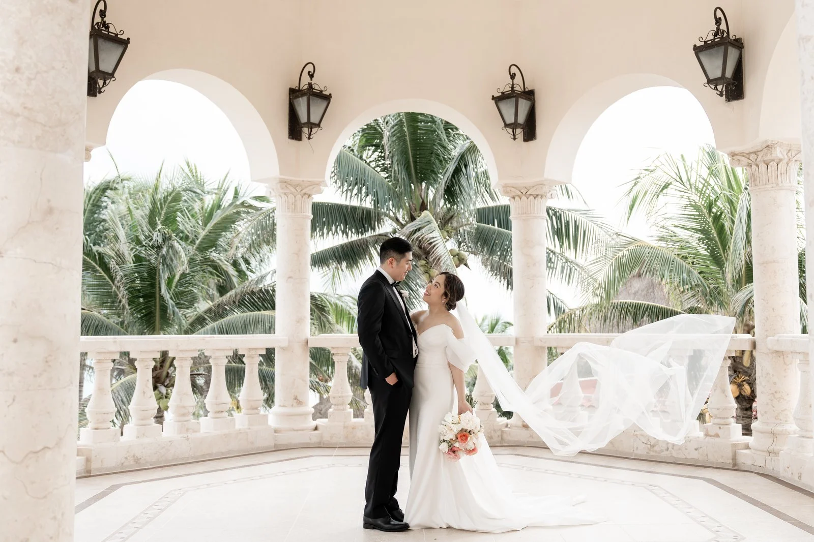 Sujin &amp; Christopher’s Elegant and Intimate Villa la Joya Wedding