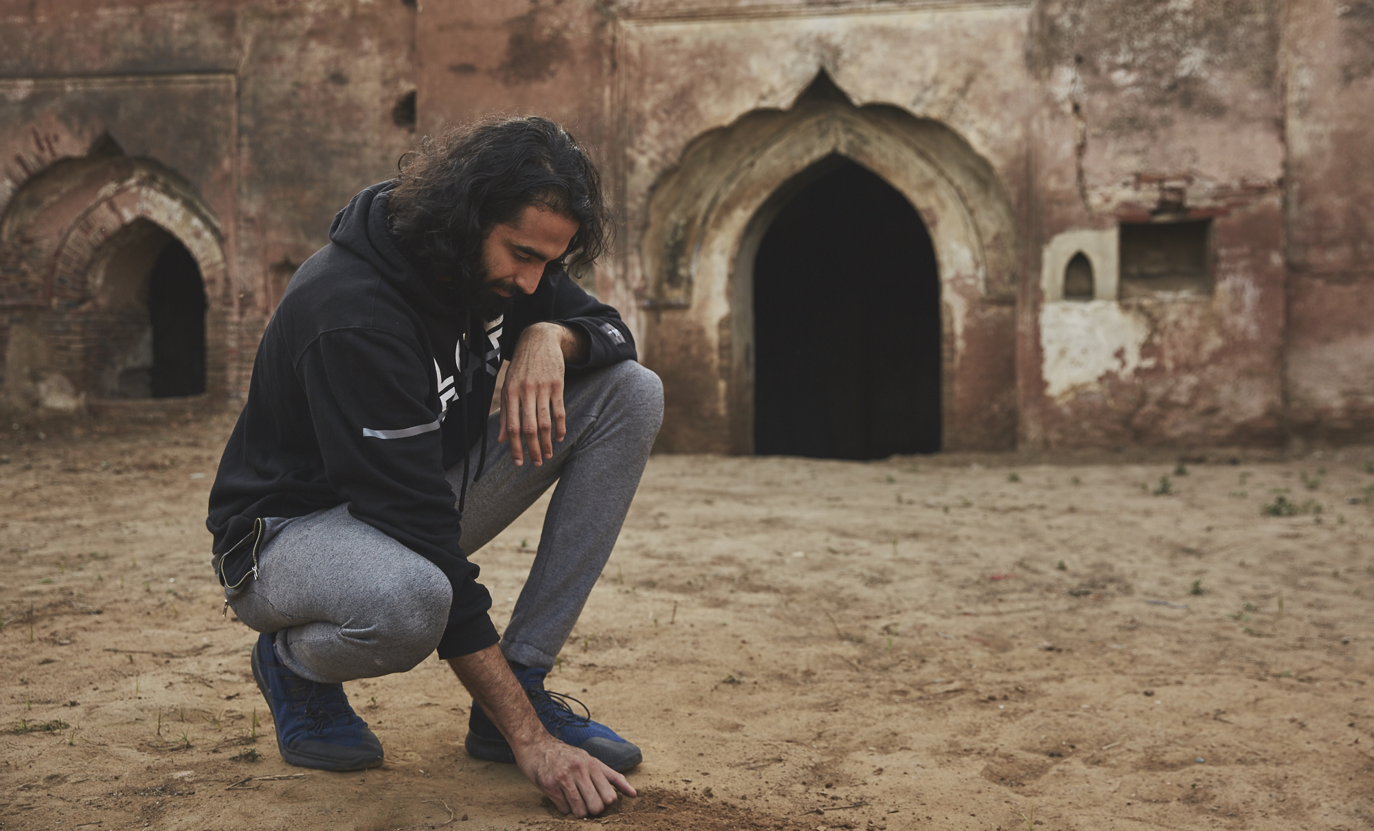 betrue_blog_thechosenkhan_visualsbyv_01.jpg