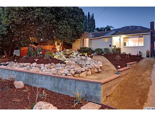 3017 Orange Ave, La Crescenta, CA 91214