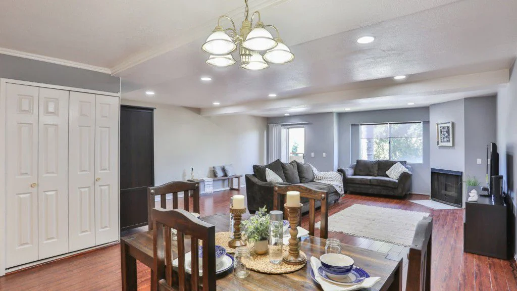 2310 N Fairview St APT 210, Burbank, CA 91504