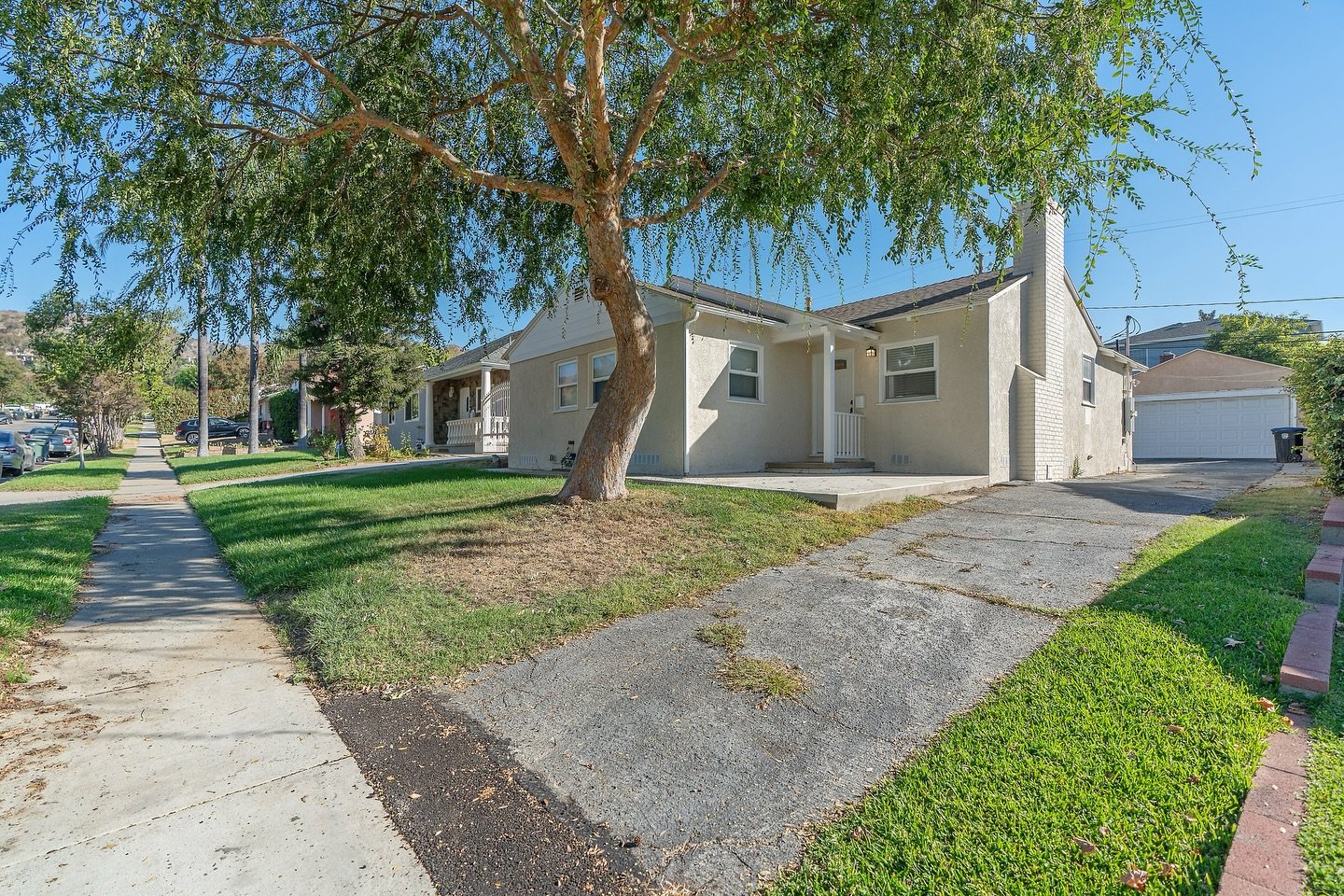 Just Listed

Available for Lease in Burbank

3 Beds l 2 Baths l Fully Renovated 

Situated above Glenoaks in one of Burbank&rsquo;s most desirable areas, this meticulously updated 3-bedroom, 2-bathroom home blends modern comfort with sophisticated st