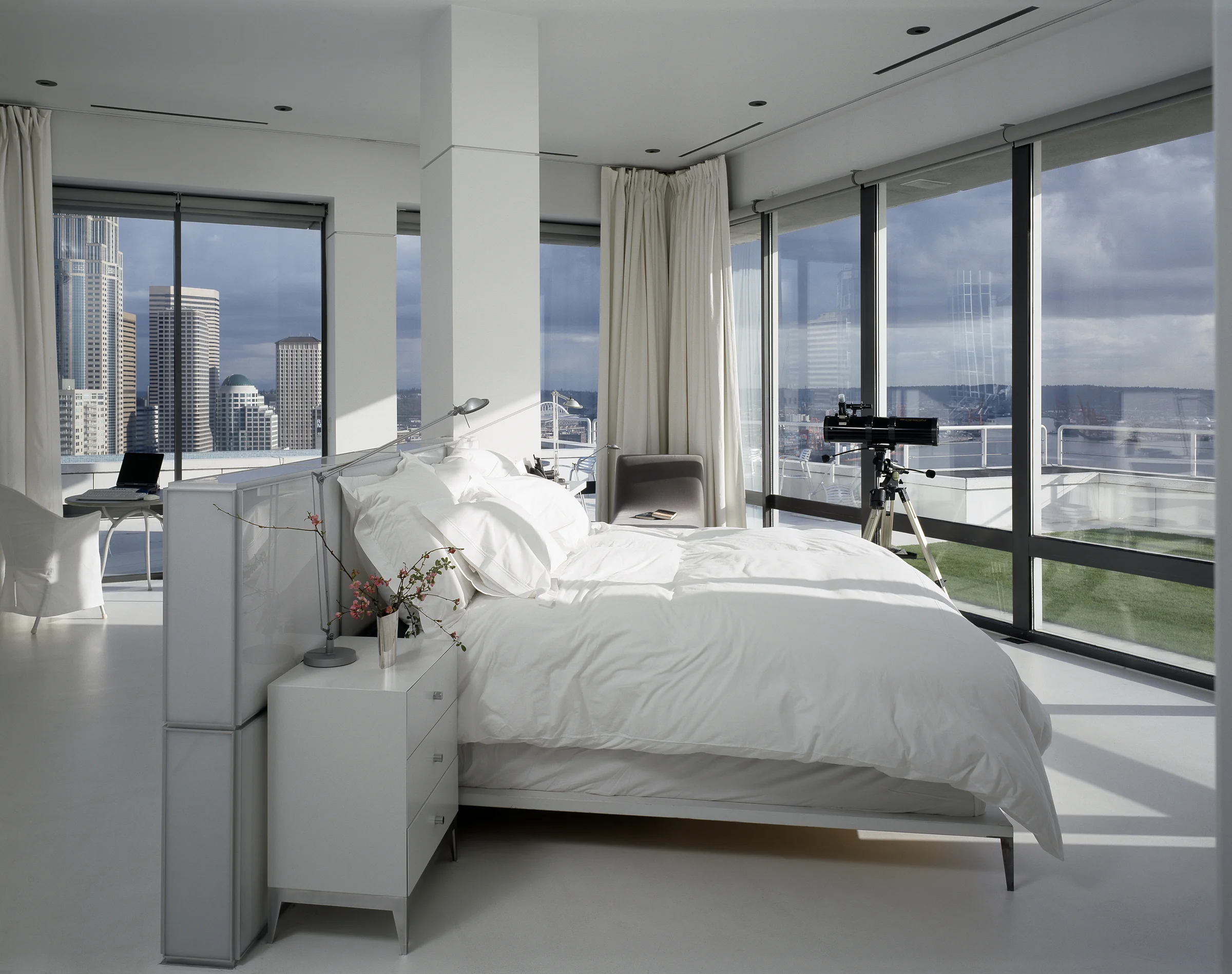 9 Glaser bedroom.jpg