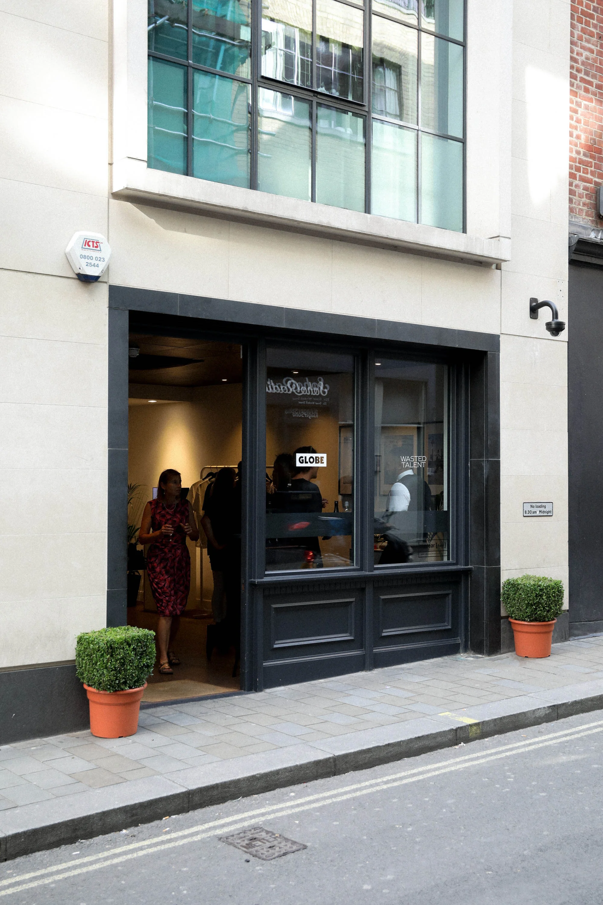 WT X GLOBE LONDON-74.jpg