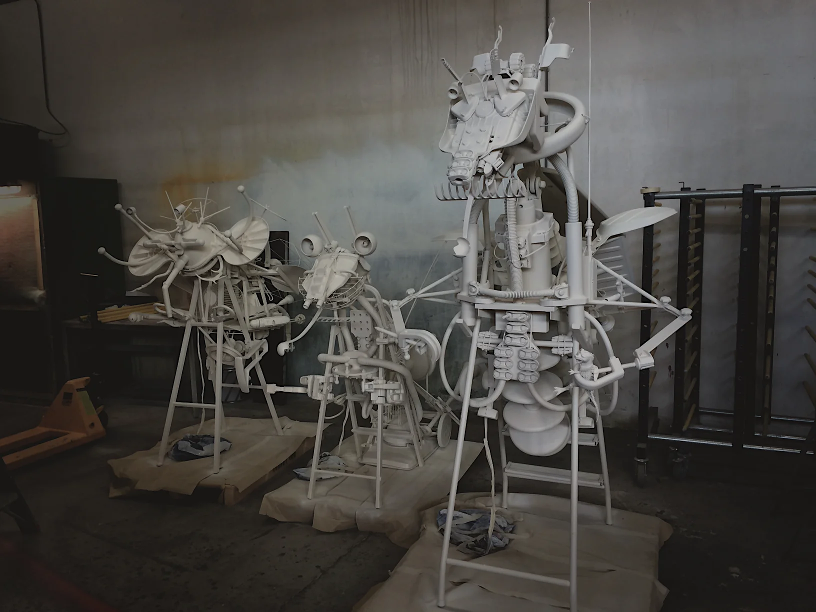 spray booth time at OLIDIDESIGN this 3D light sculptures are specially made for the electricity transmission company TENNET I build these sculptures from scrap materials and recycled stuff. Cradle to cradle. An initiative / project taken seriously, to promote and create more aquity and awareness for recycling and disposable / sustainable design in general... _