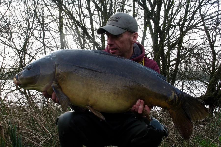 This mirror went 37lb 9oz