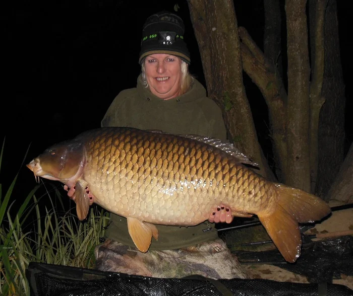 Leanne Jaynes Britain's biggest common at 63lb 4oz