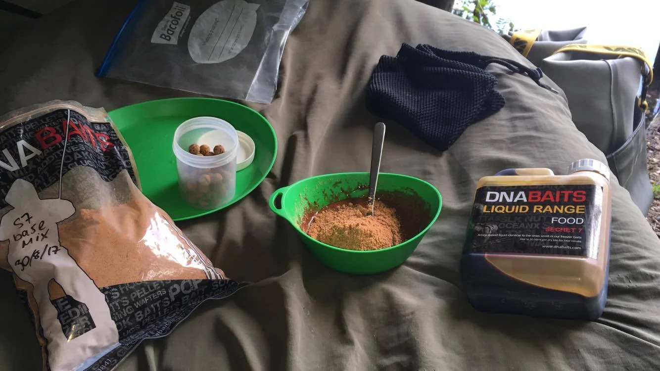 Dedication: Jason's rolled-on-bank hookbaits