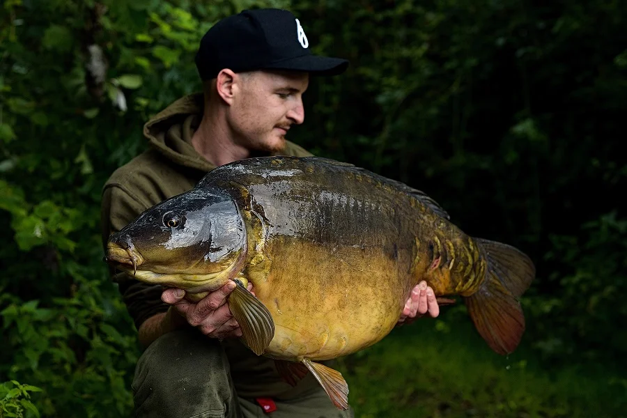 Ross's other mirror went 37lb 8oz