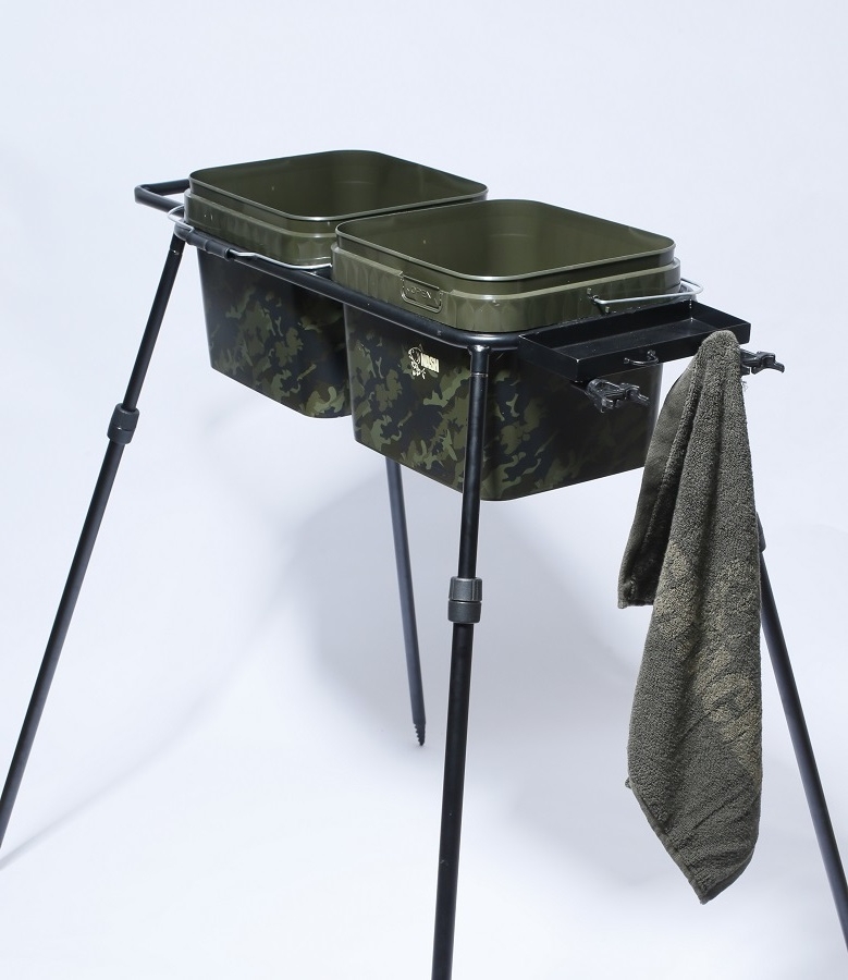Banksticks, Butt Locks, towel and buckets not included