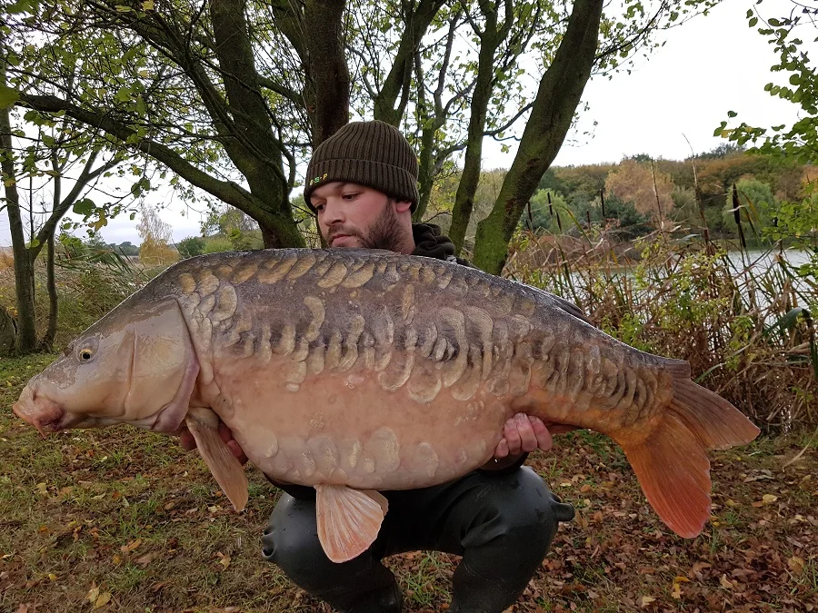 This scaly mirror, known as the Beauty Queen, went 37lb 12oz