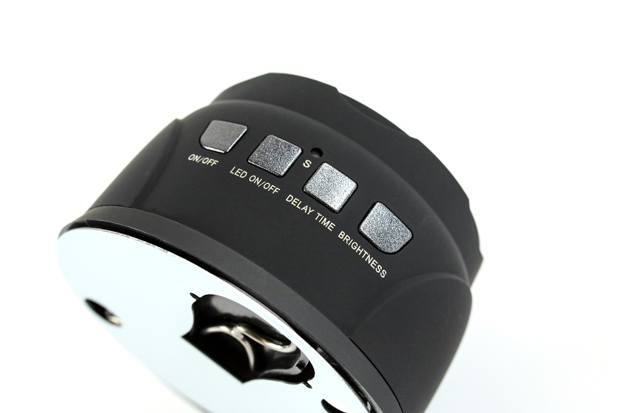 Sonik SKX 3+1 Bite Alarm Set With Bivvy Lamp & Receiver6 Sensitivity Levels 