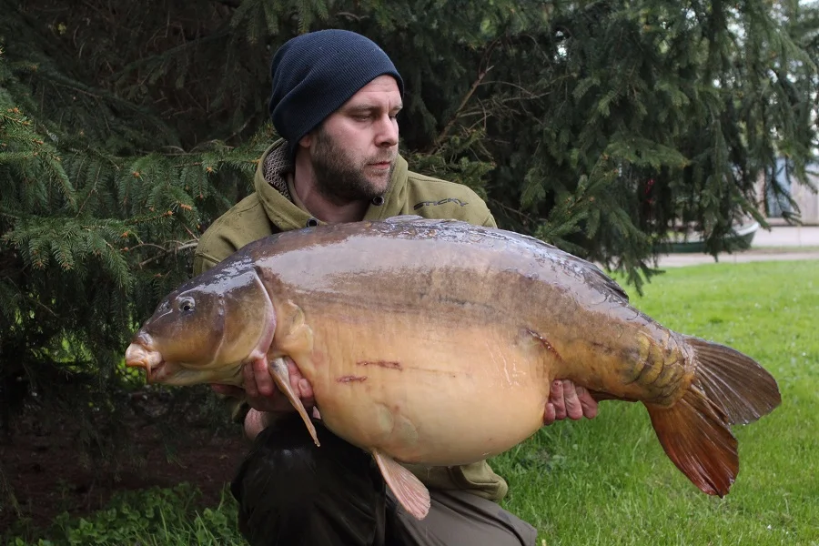 Lesters at 42lb 2oz