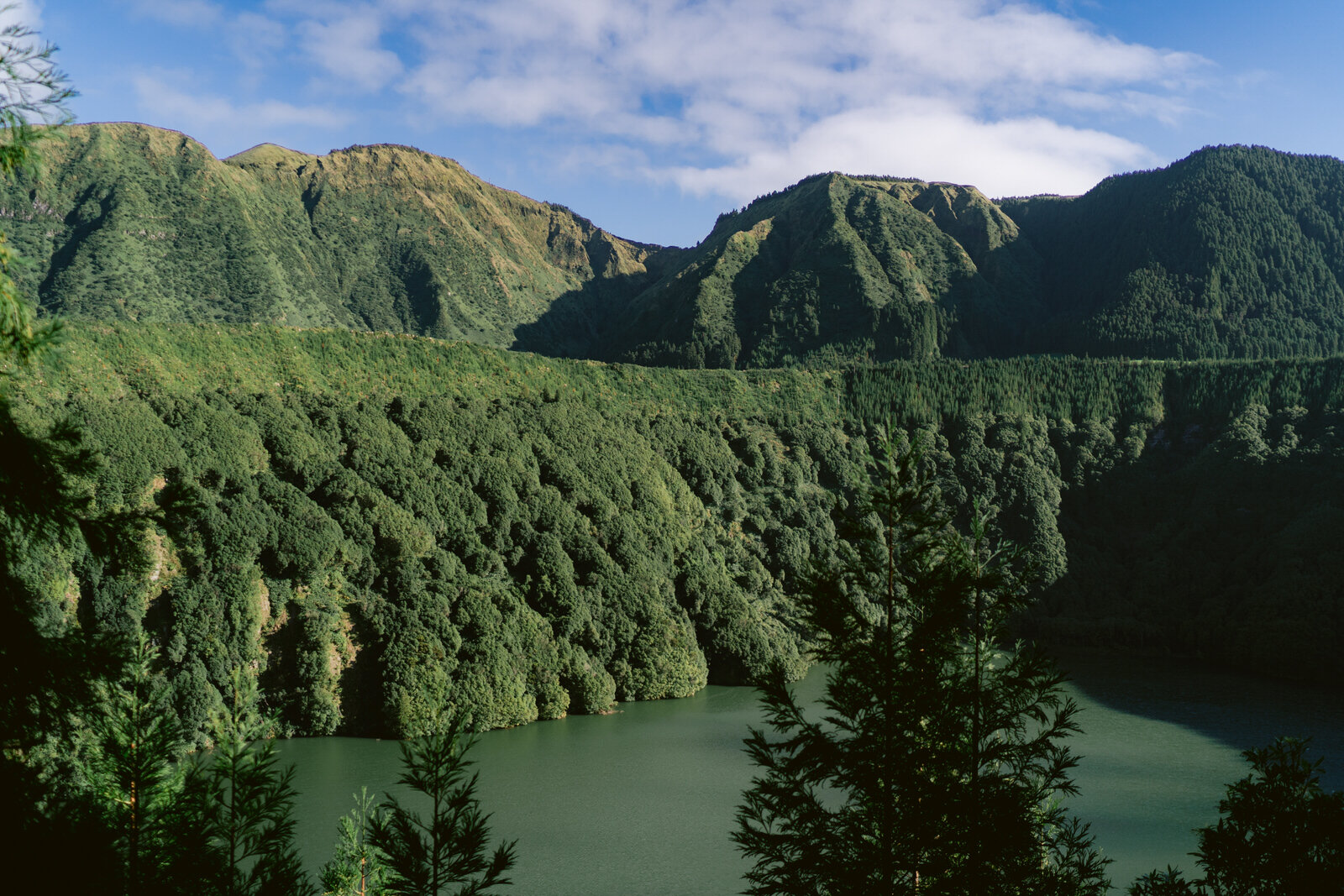 Elopement in the Azores. Cpuple getting married in Portugal. Elopement photography in Europe. Epic locations to elope in the world. Sao Miquel island Azores wedding (3).jpg