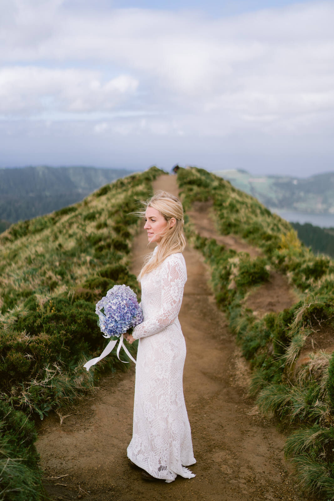 Elopement in the Azores. Cpuple getting married in Portugal. Elopement photography in Europe. Epic locations to elope in the world. Sao Miquel island Azores wedding (42).jpg