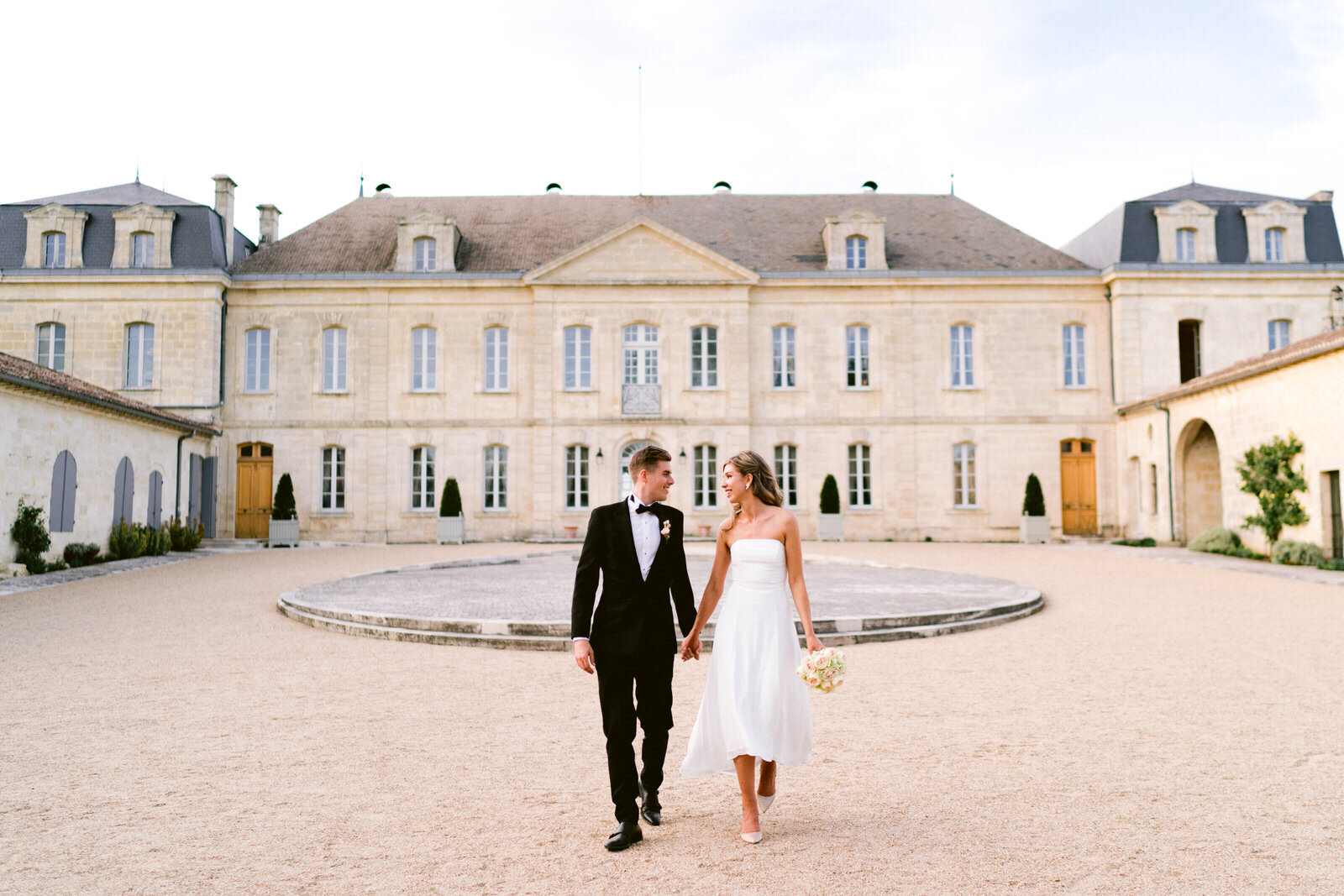 Chateau Soutard wedding, Bordeaux wedding photographer, St Emillion wedding in France, outdoor wedding in France-203.jpg