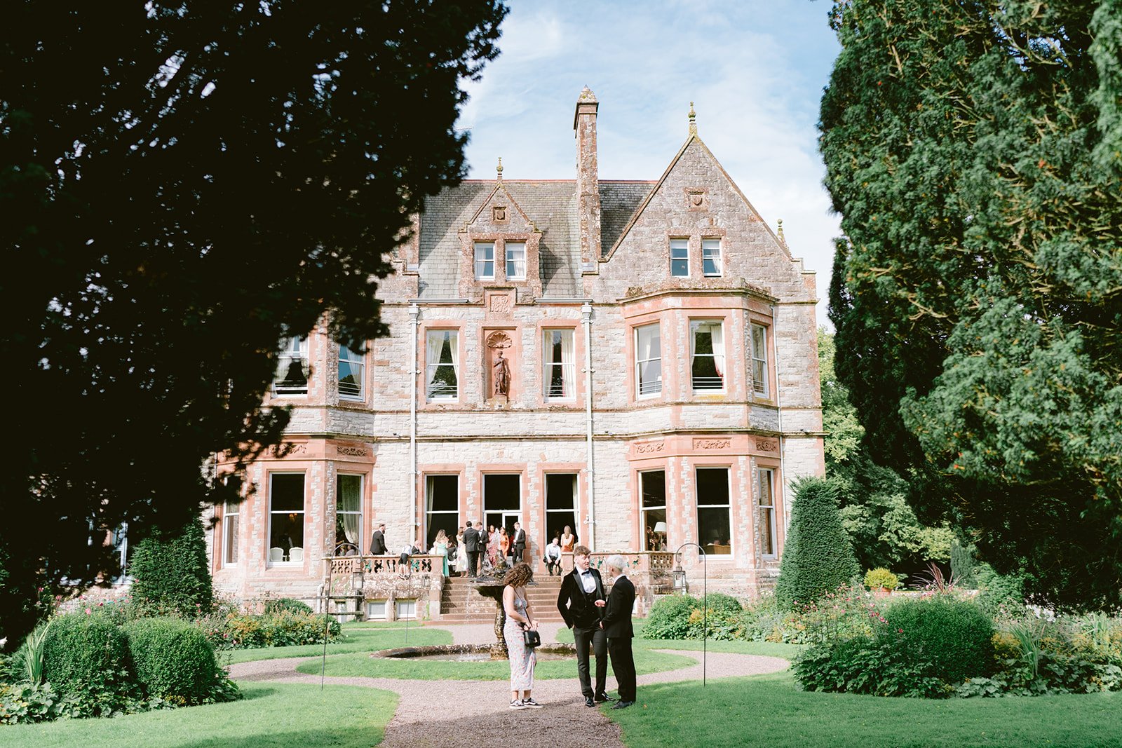 Castle Leslie Wedding photography, castle wedding Ireland, best irish wedding venues, Castle Leslie wedding photographer, black tie wedding ireland, top wedding venues Ireland (104).jpg