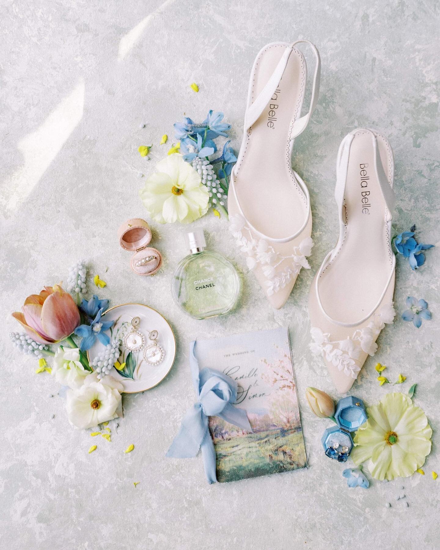 Most beautiful spring flatlay with stationery from @lauraelizabethpatrick and @bellabelleshoes shoes 🌸📝
Venue: Chateau de le Gaude @chateaudelagaude 🎠

Creative team: 
Wedding Planning, Styling &amp; Design: AMV Weddings @amv_weddings AMV Retreats