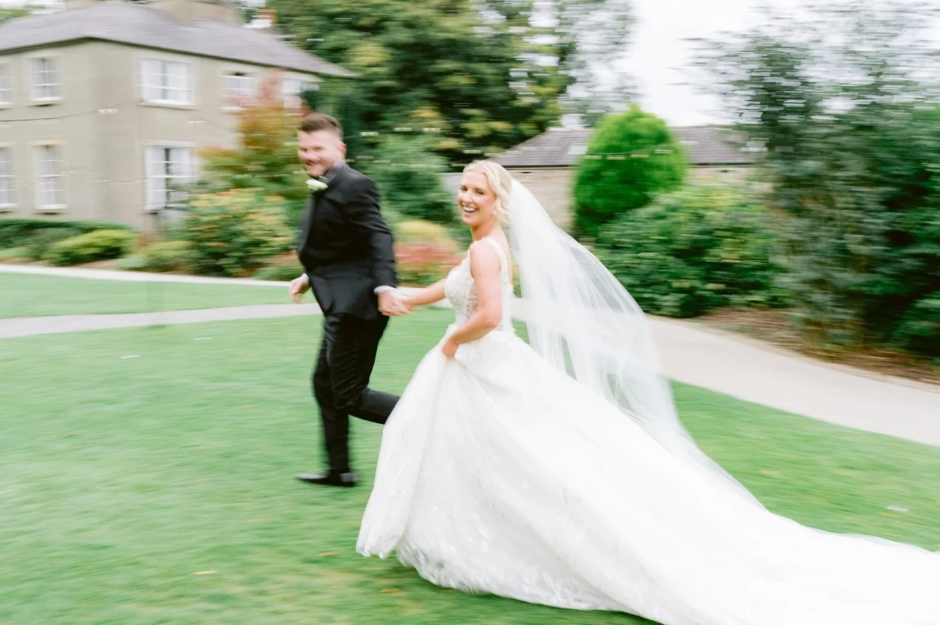 Congratulations Cathy &amp; Joe! 🥂✨ When you hear guests say &lsquo;I have never been to a weeding like this!&rsquo; you know they will remember it for years to come! ❤️&zwj;🔥
Absolutely insane crack at the Old Rectory with these two and their frie