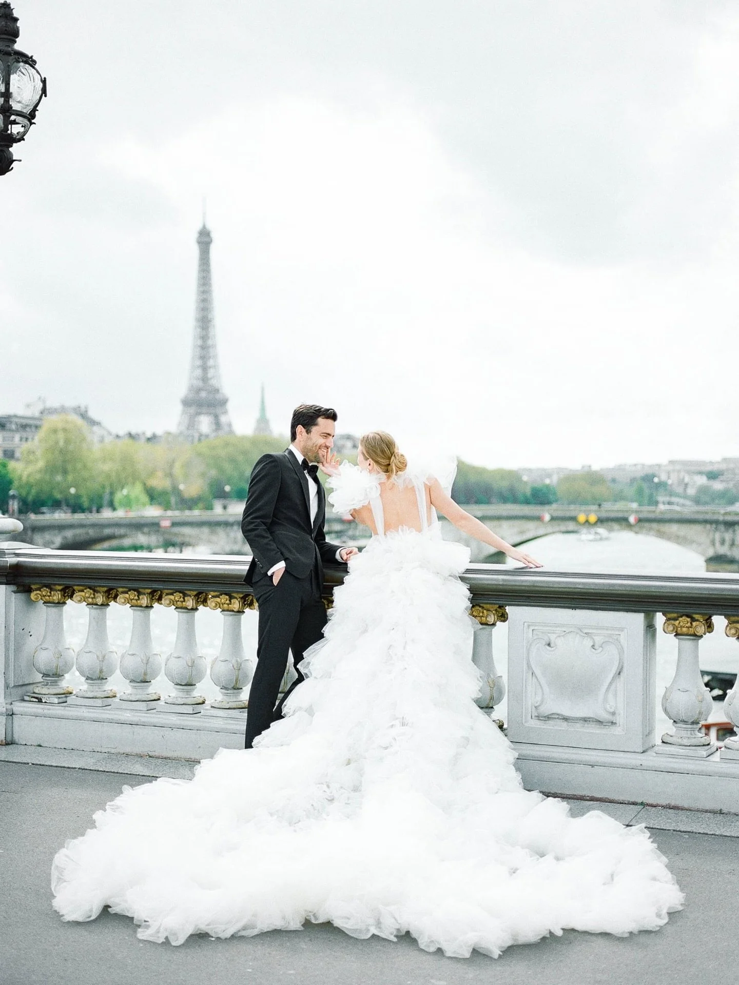 From Paris, with love ❤️

I&rsquo;ve shared this Paris inspiration every spring for the past three years and some of you might be thinking, Paula, enough is enough, but here we are, this time it&rsquo;s all film. I just love it 🇫🇷

Lately, my coupl