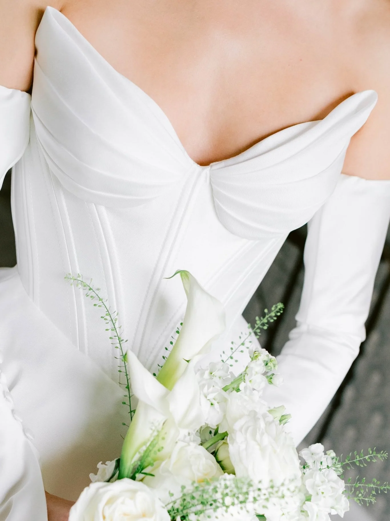 Nevin&rsquo;s dress details @foreverbridalbelfast 🦢🎻🤍

Venue @hillmounthouse
Photo @hellosugar_photography 
Dress @foreverbridalbelfast
Grooms suit @suitor_brothers
Mother of the bride dress @blushboutiquebelfast
Flowers @victorianafloralartistry
