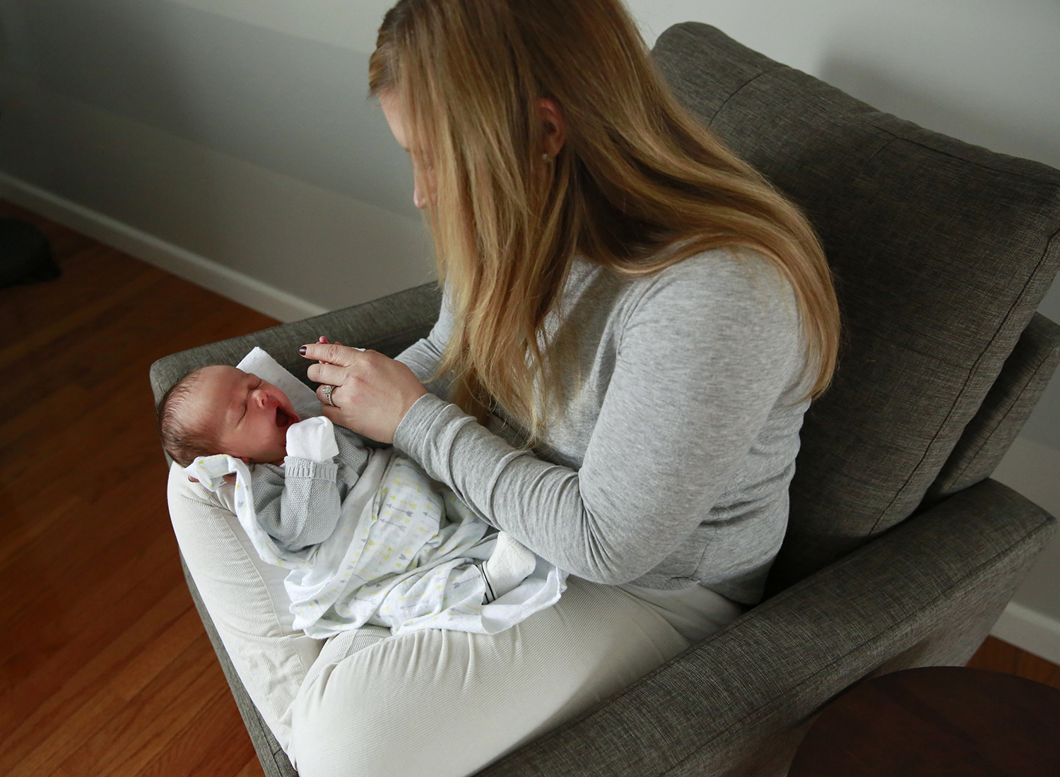rochester newborn lifestyle photographer