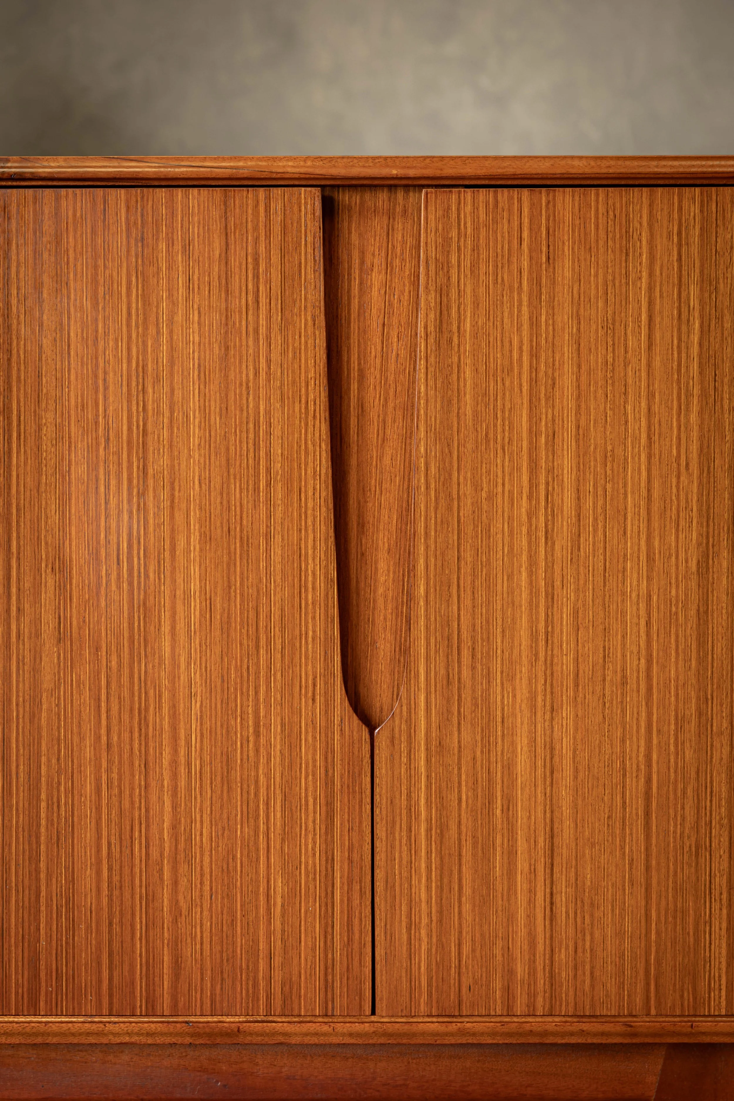 Mcintosh sideboard-3.jpg