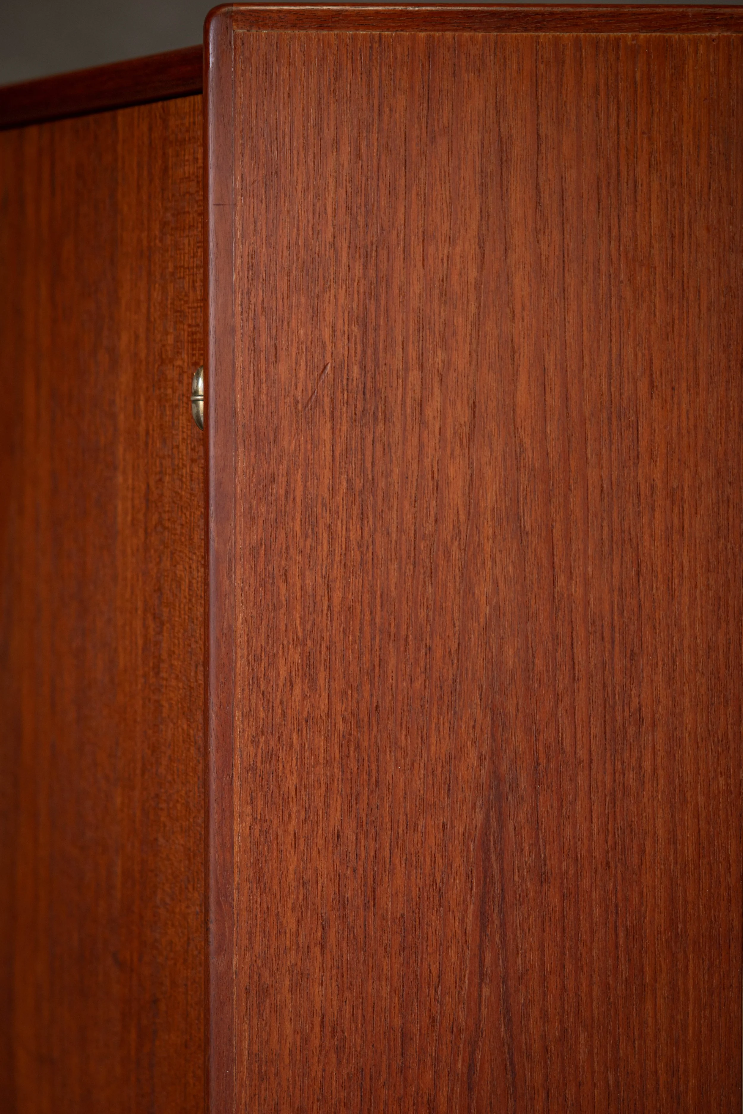 Corner cabinet-5.jpg