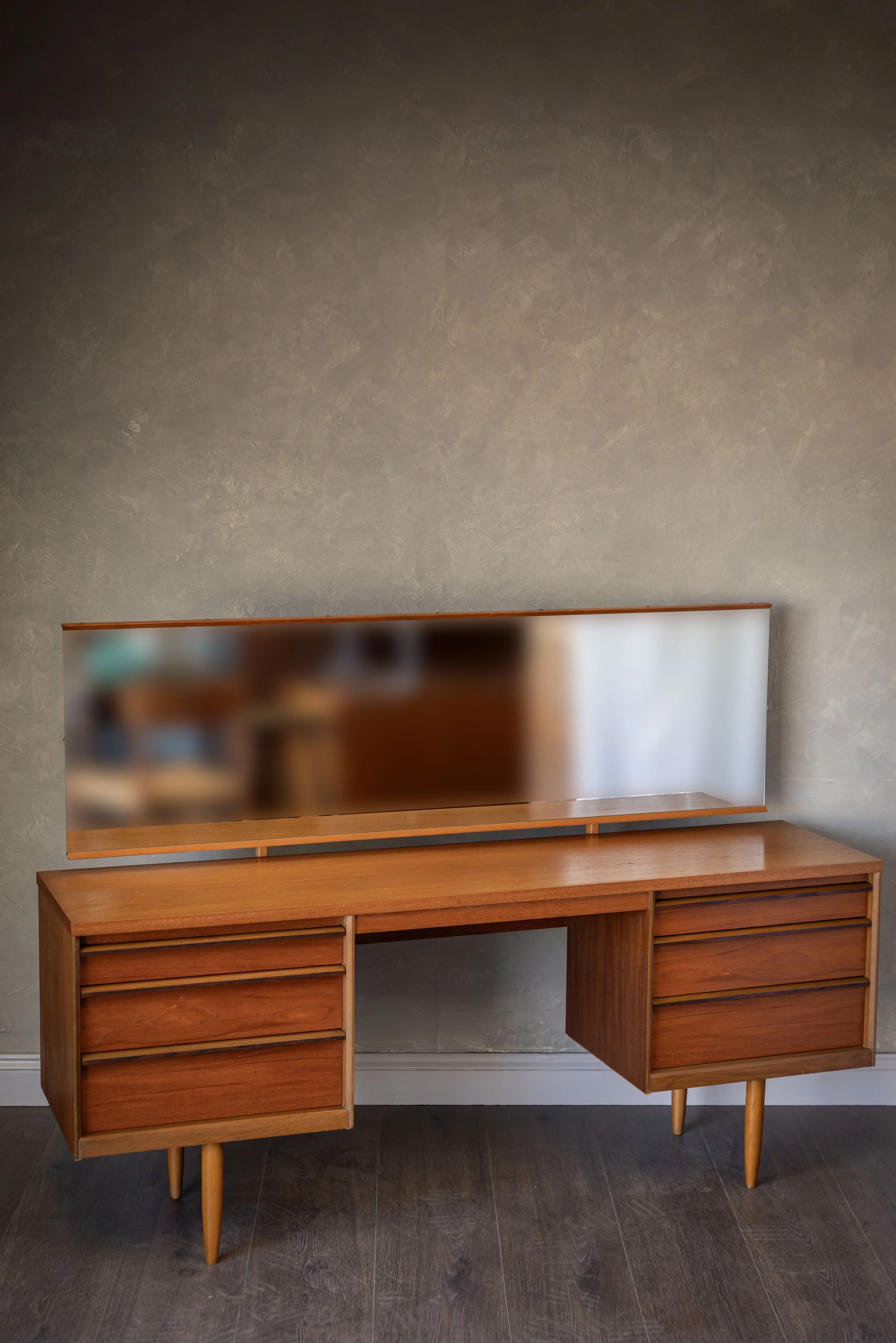 Austin Dresser-2.jpg