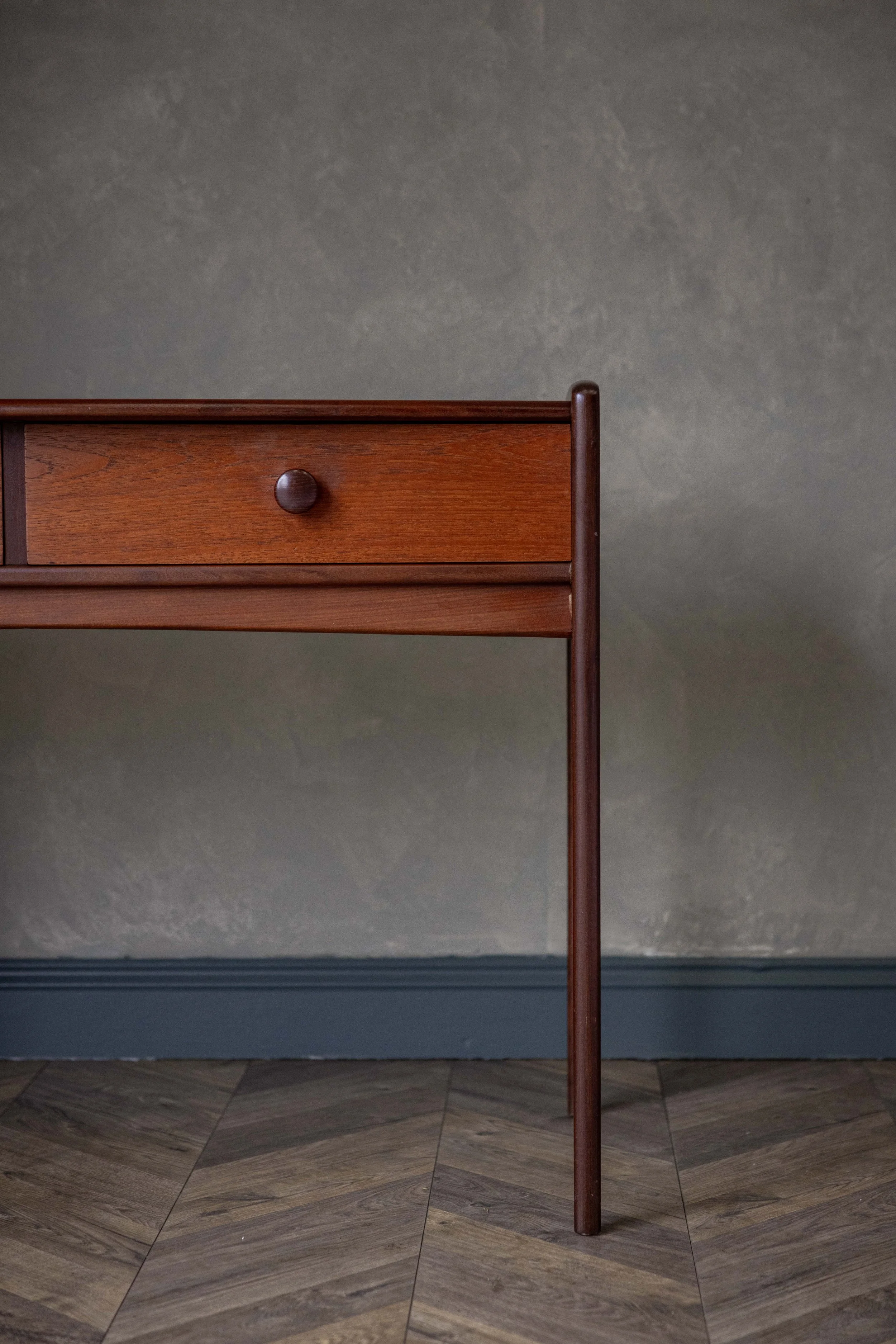 Younger Table-4.jpg