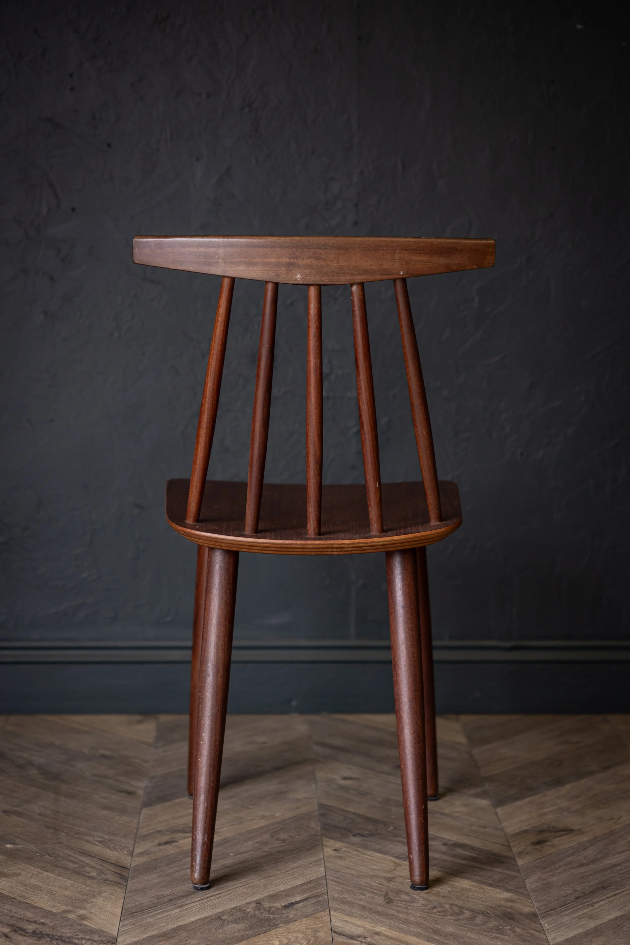 307 chairs-5.jpg